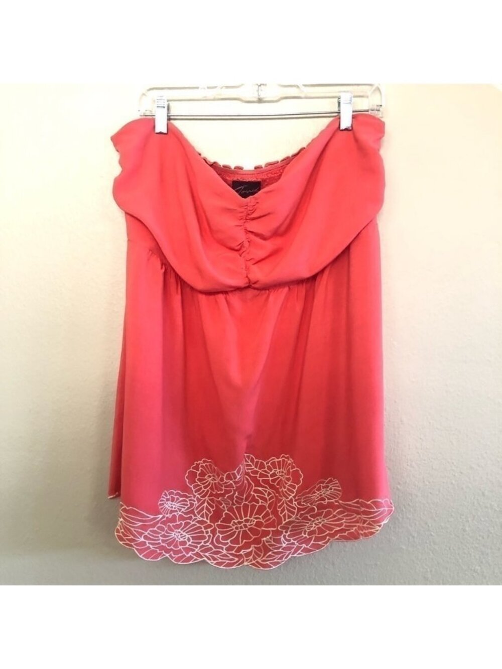 Torrid Embroidered Scallop Hem Ruched Smoked Back Strapless Top Plus Size 4